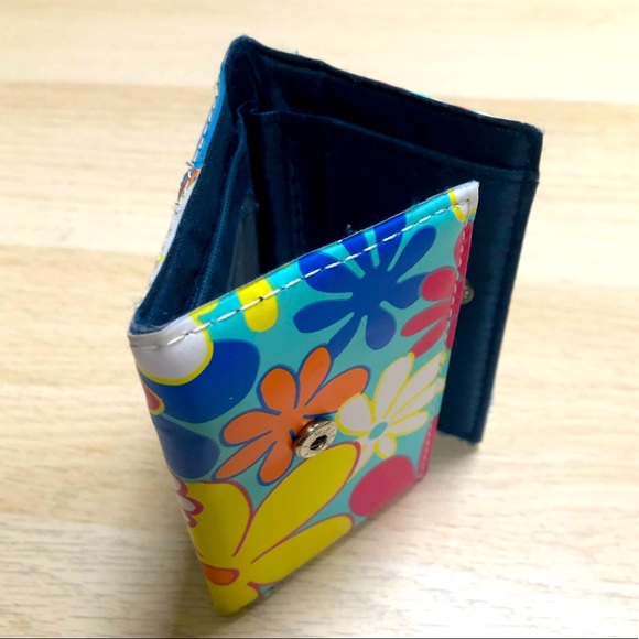 Huabao Jingpin Wallet in Blue with Flowers - Picture 12 of 12